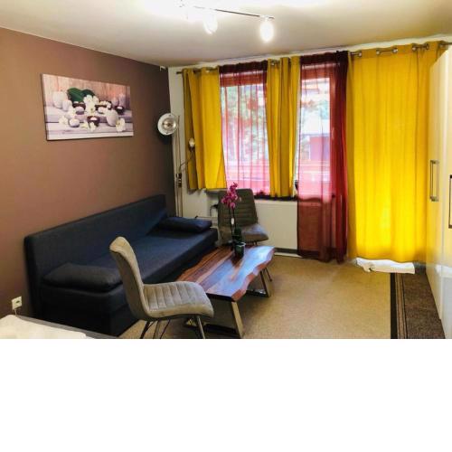 Studio 13 - by Four Seasons Apartments