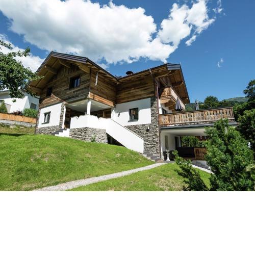 Stylish chalet in Wagrain Salzburgerland with jacuzzi